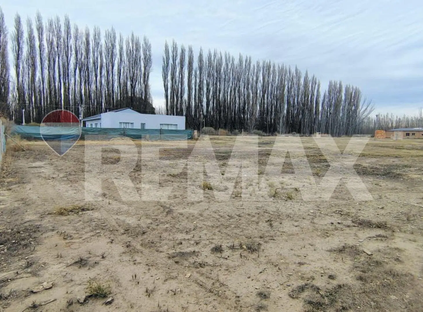 Amplio lote en venta de 792,95 m2 en General Roca 3