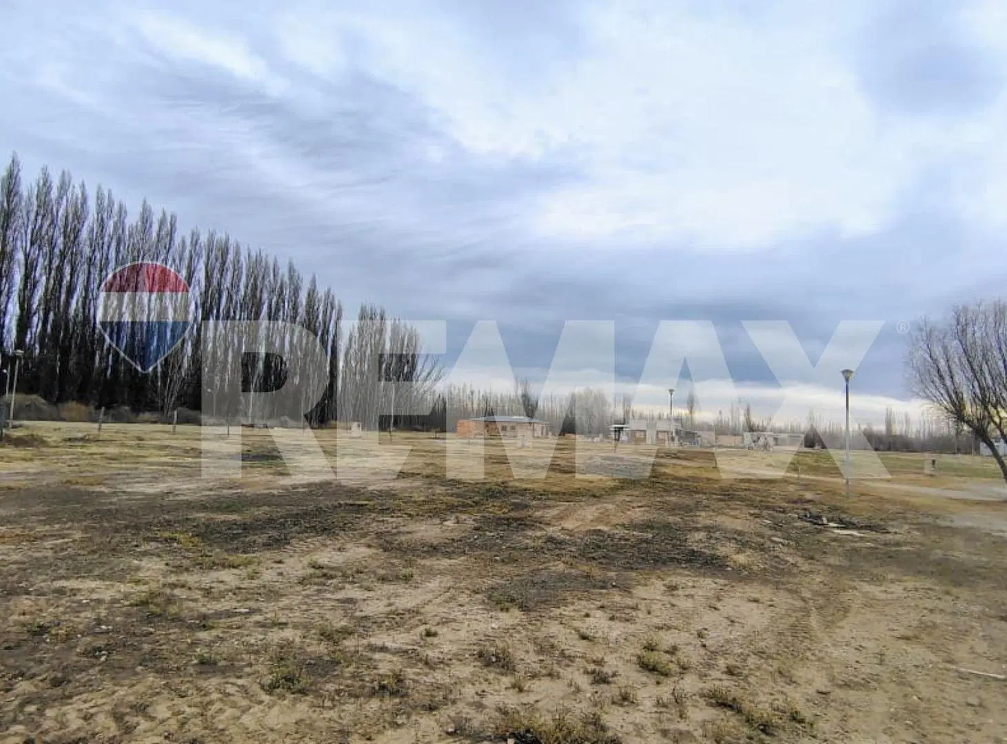 Amplio lote en venta de 792,95 m2 en General Roca 4