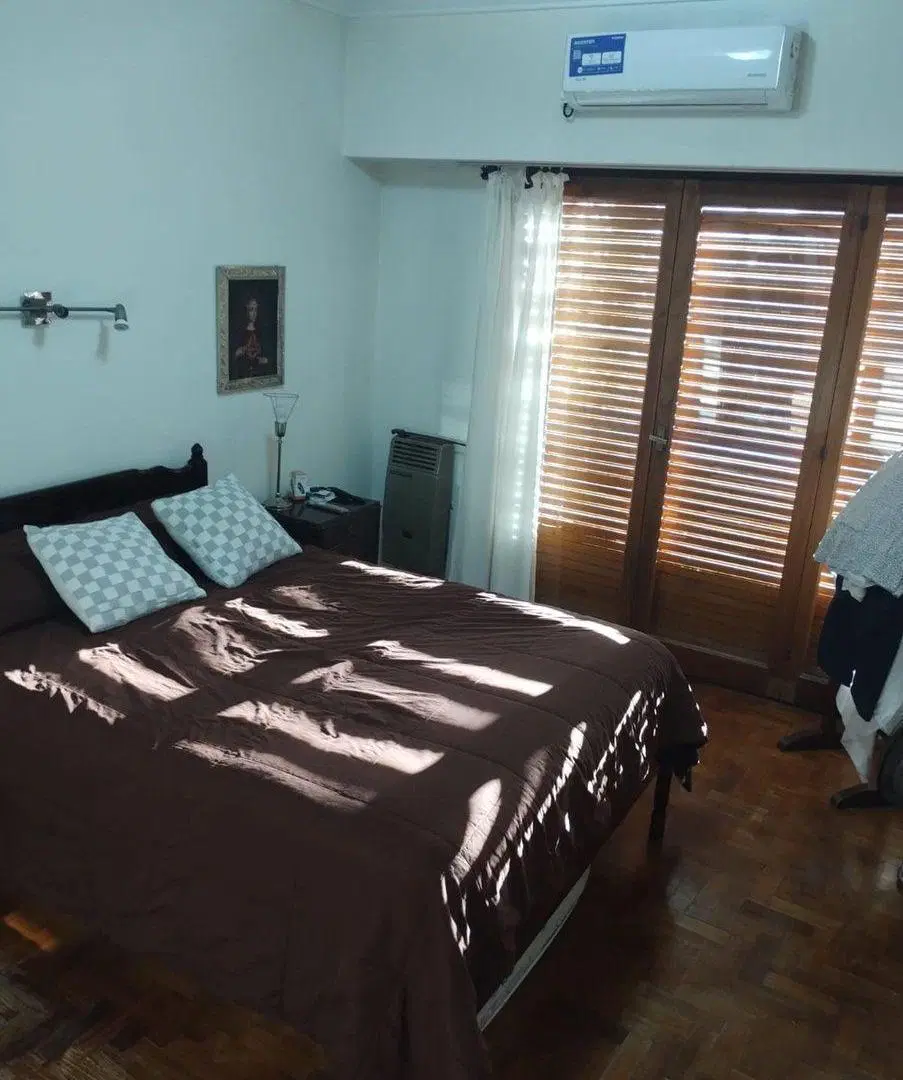 CASA EN VENTA General Roca 5