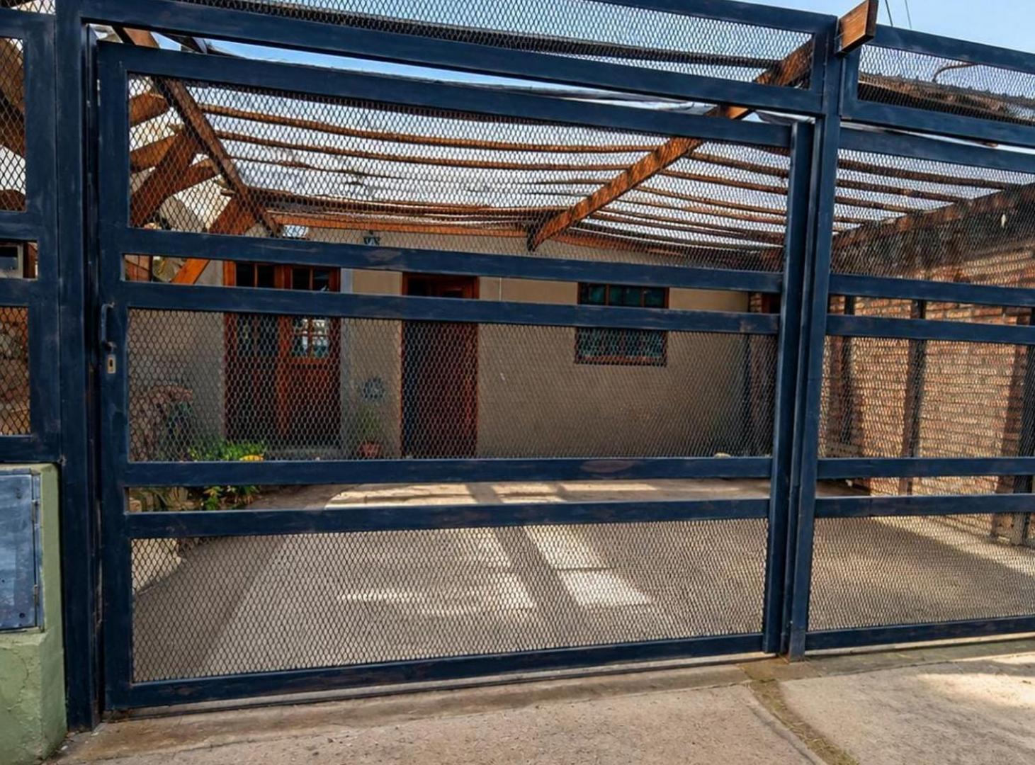 Foto de CASA EN VENTA VILLA REGINA APTA A CREDITO, imagen 3