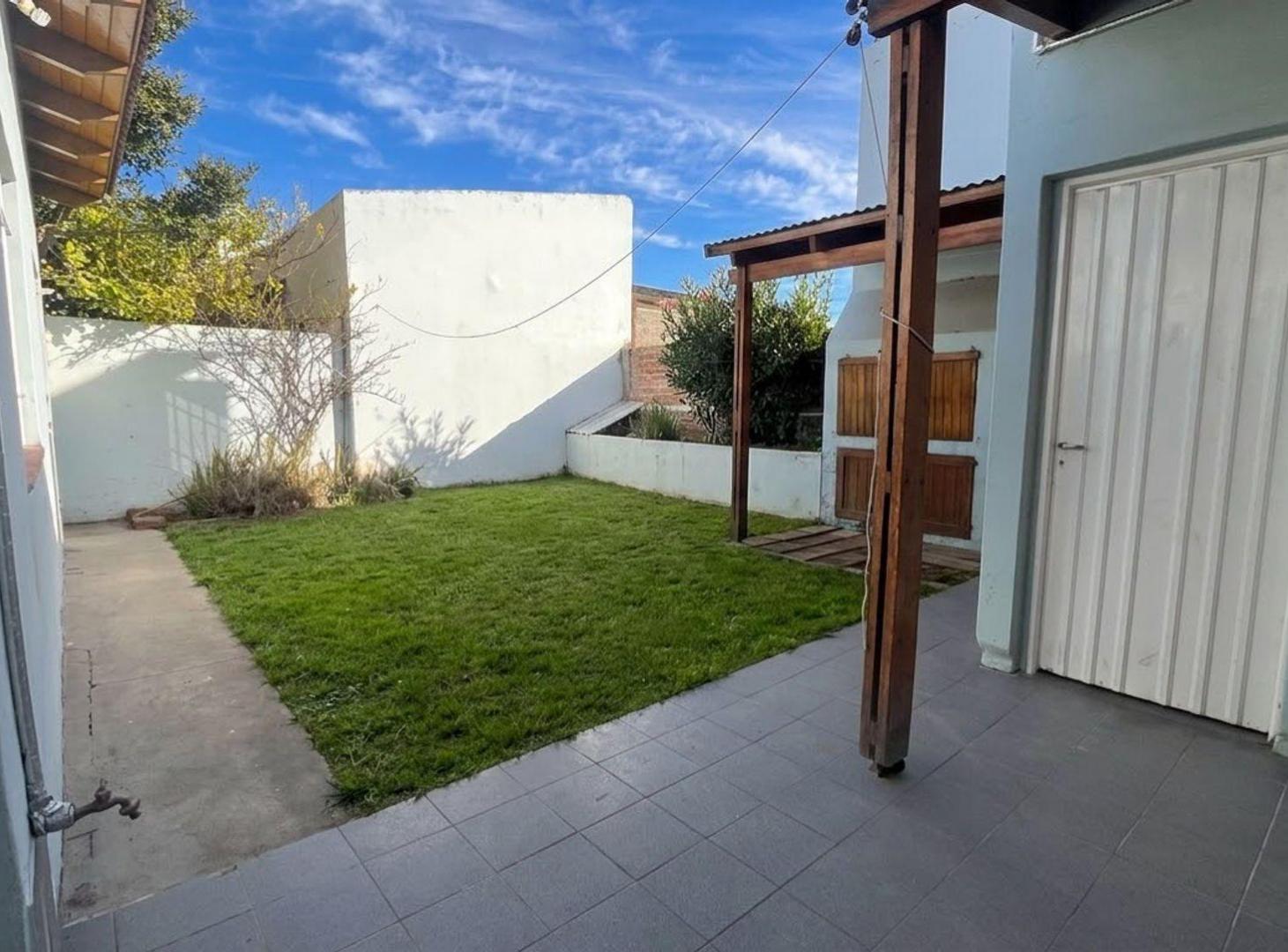 Foto de CASA EN VENTA DOS DORMITORIOS EN B° DON CARLOS, imagen 3