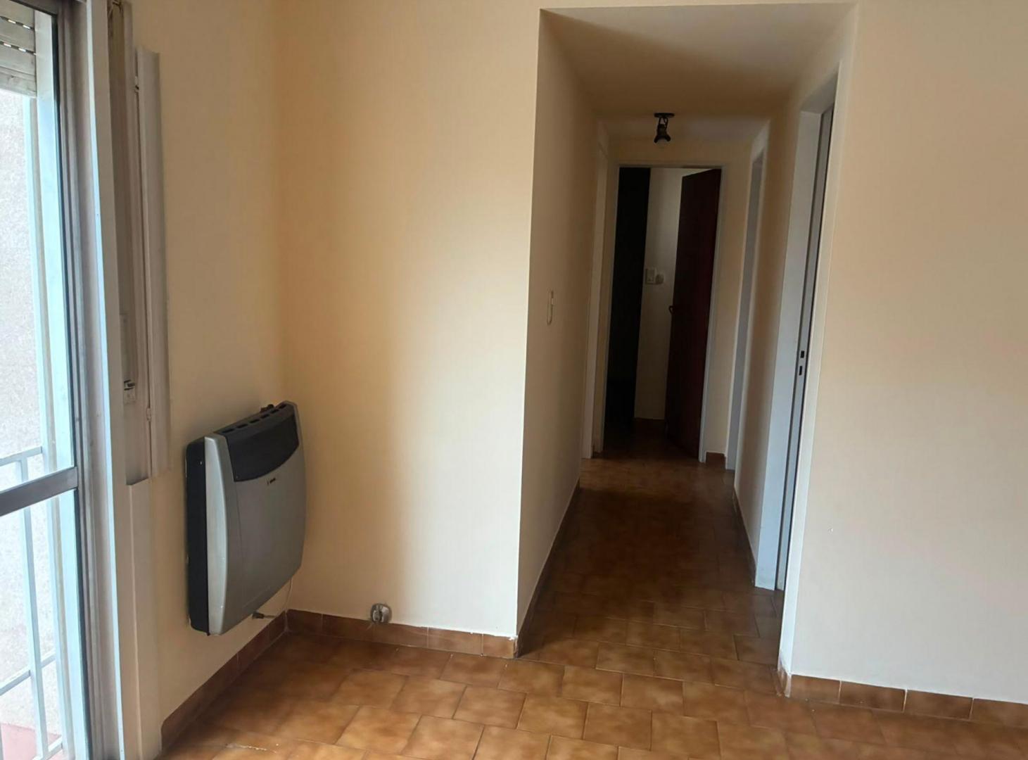 Foto de DEPARTAMENTO EN VENTA EN EL CENTRO DE GRAL ROCA., imagen 2
