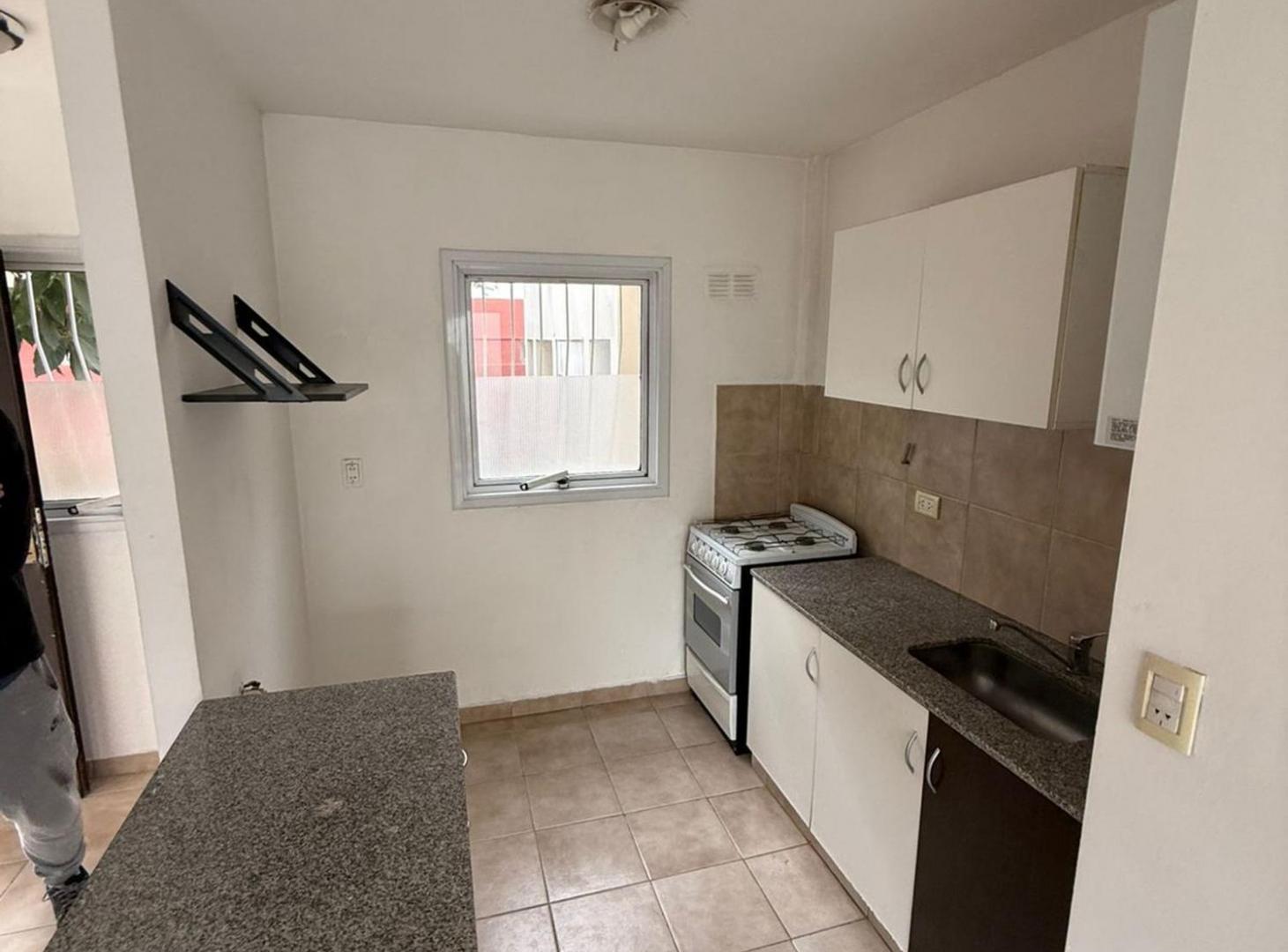 Foto de VENTA DE DEPARTAMNETO ZONA CENTRO GENERAL ROCA, imagen 3