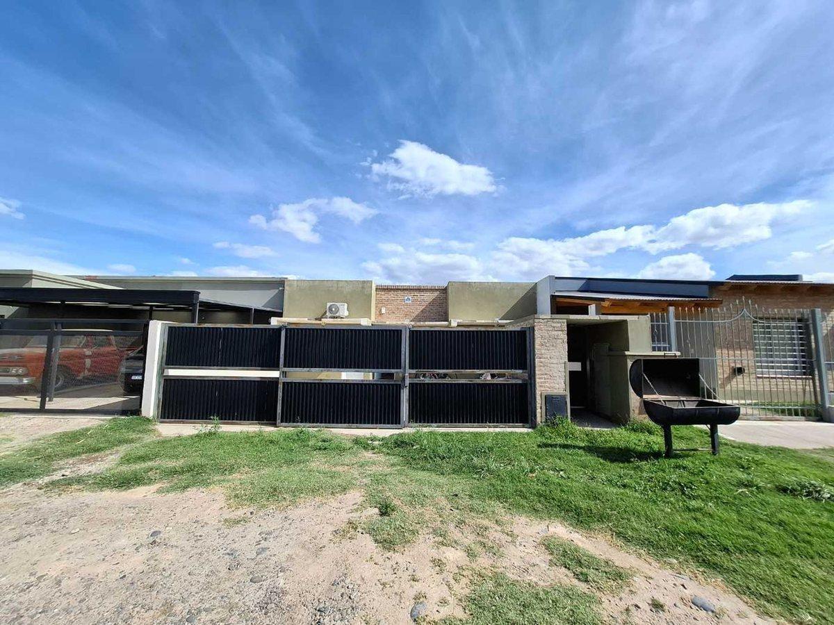 Foto de Venta de Complejo de 3 Departamentos de 1 dorm., imagen 1