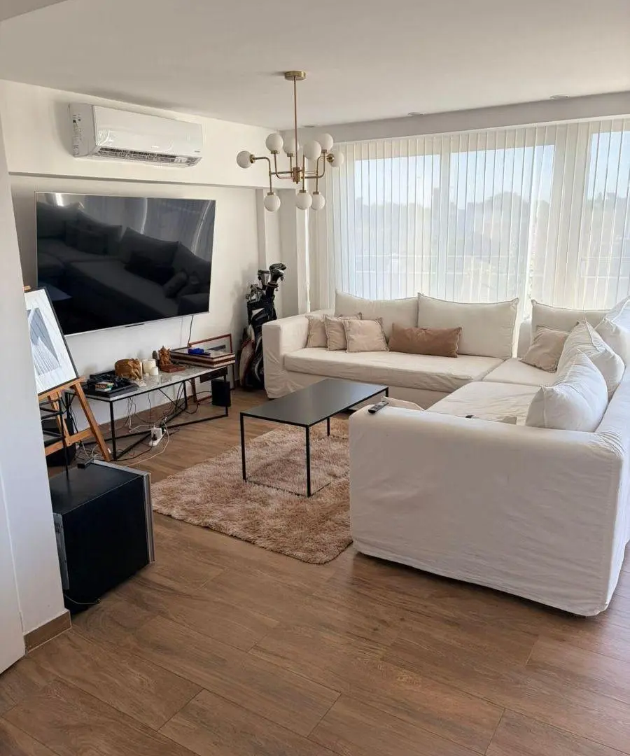 Triplex de 4 ambientes con terraza con parrilla propia y vista abierta súper luminoso 3