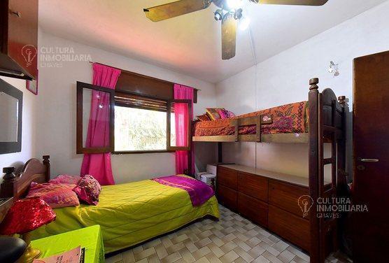 VENTA CASA 4 AMBIENTES CON PILETA EN MORENO PERMUTA 5