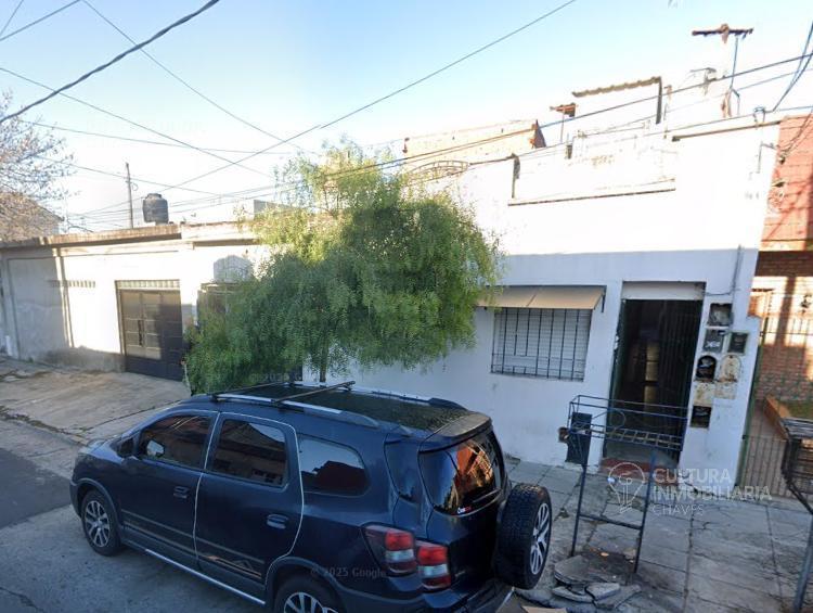 PH en Valentin Alsina - PH EN EXCELENTE ESTADO - NVO. PRECIO