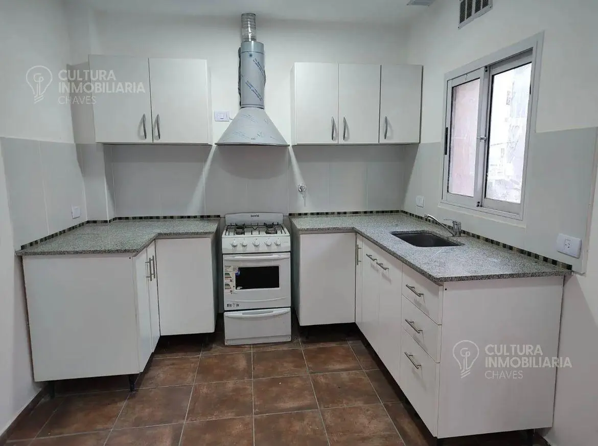 VENTA DUPLEX 3 AMBIENTES PATIO Y COCHERA 4