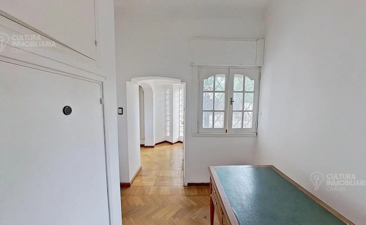 CASA EN VENTA CASTELAR 4 AMBIENTES CON JARDIN Y COCHERA 3