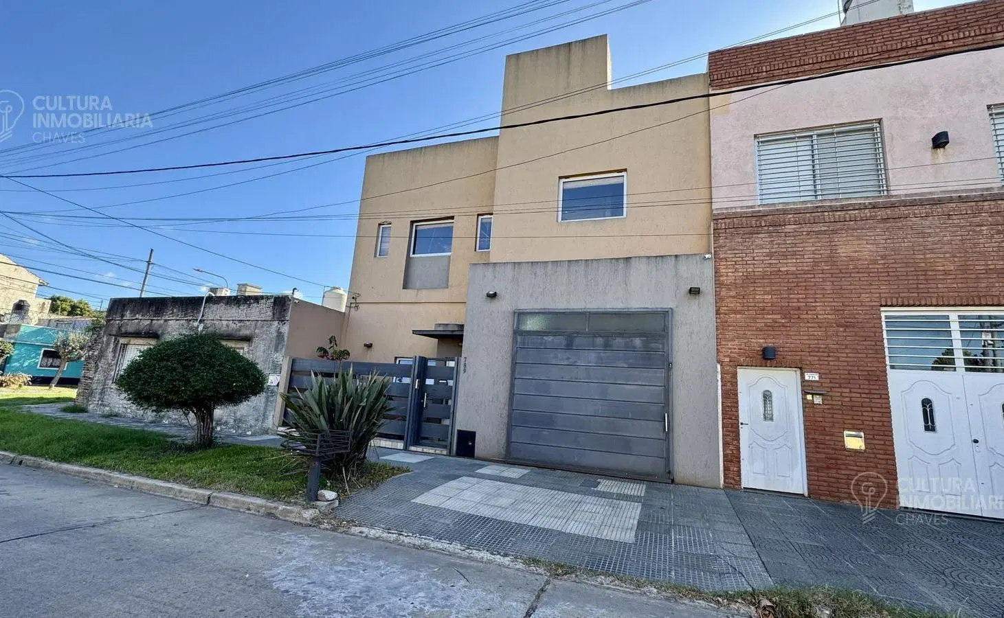 VENTA CASA 5 AMBIENTES HAEDO GARAGE PILETA TERRAZA 3