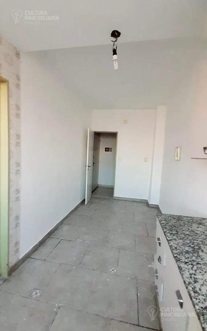 VENTA DEPARTAMENTO 4 AMB. COCHERA EN HAEDO APTO CREDITO 4