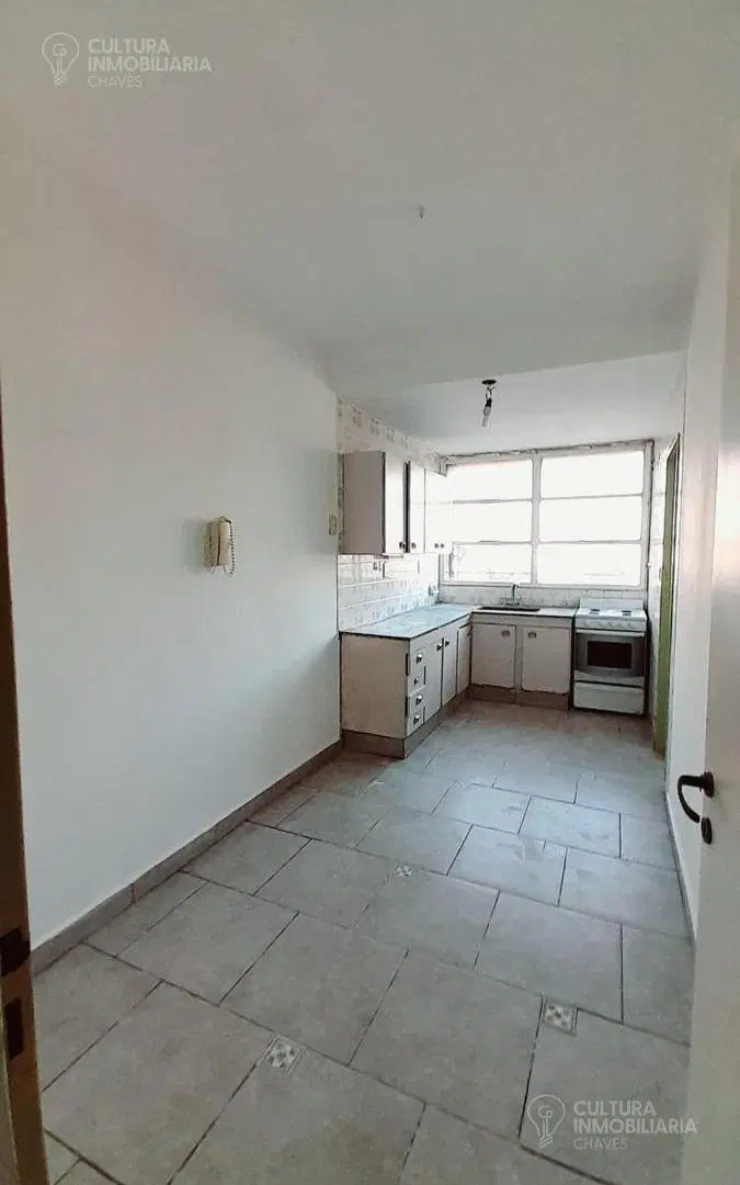 VENTA DEPARTAMENTO 4 AMB. COCHERA EN HAEDO APTO CREDITO 2