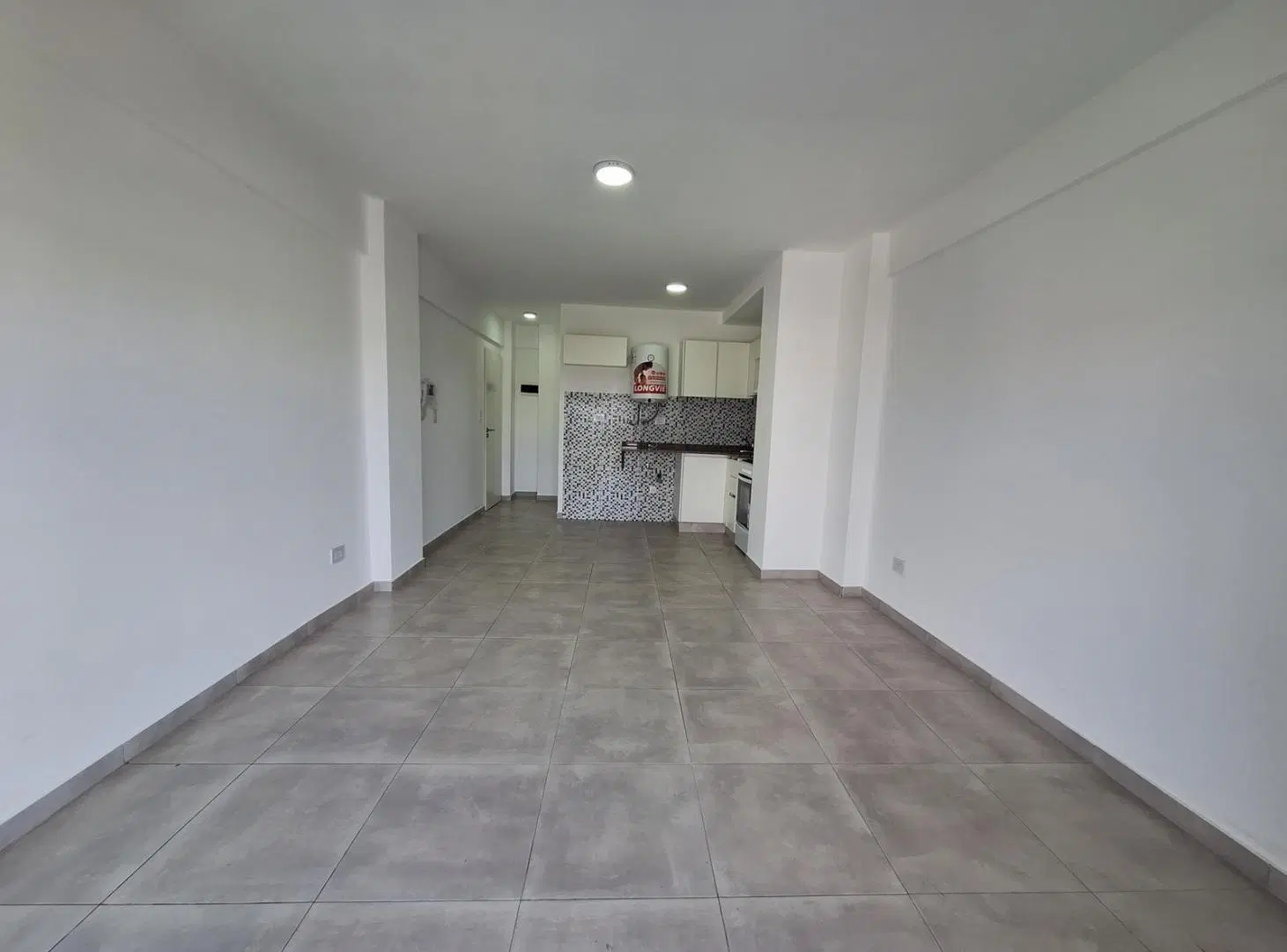 ALQUILER DEPTO MONOAMBIENTE CON BALCÓN MORÓN 2