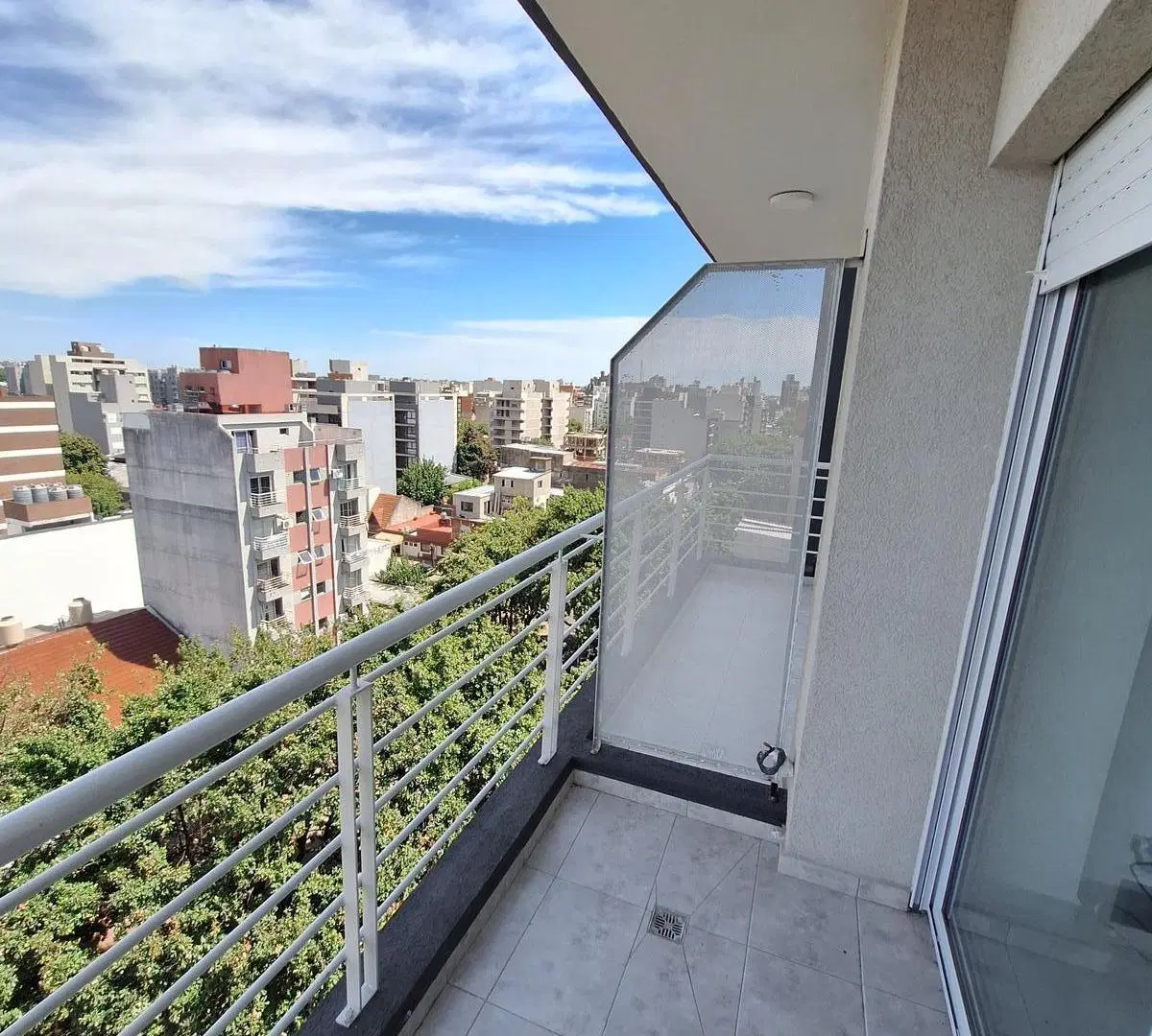ALQUILER DEPTO MONOAMBIENTE CON BALCÓN MORÓN 8
