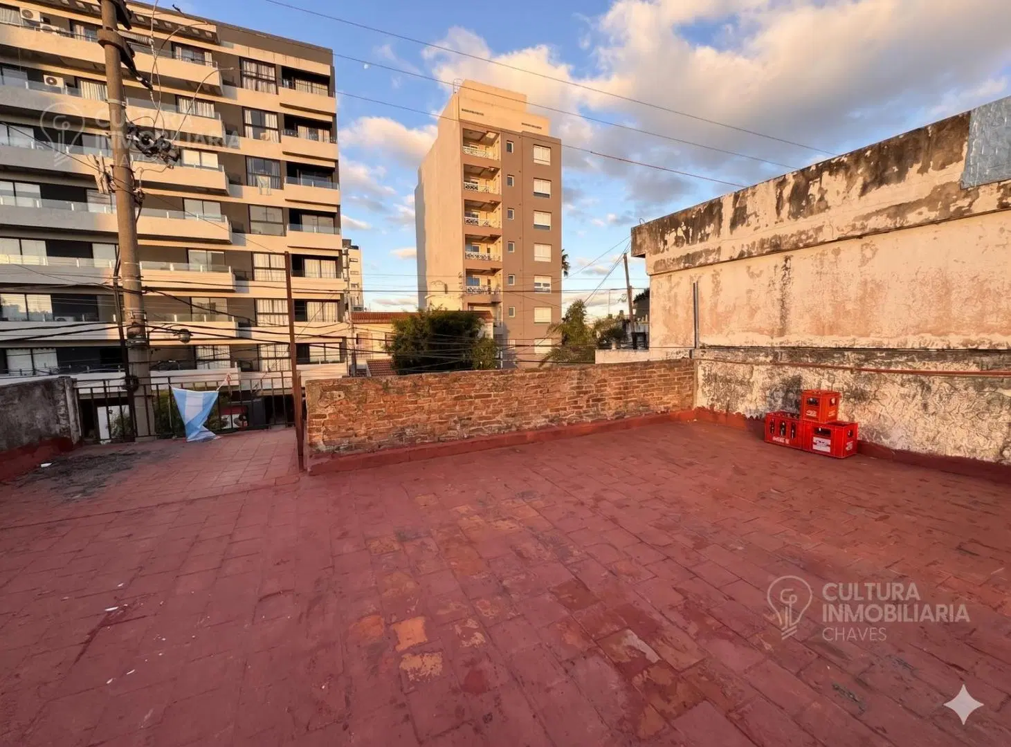 Casa a la venta lote propio cochera y pileta 3
