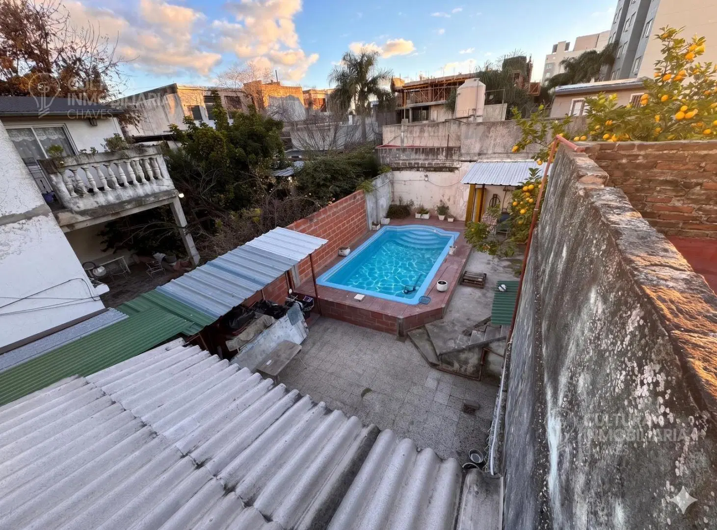 Casa a la venta lote propio cochera y pileta 2