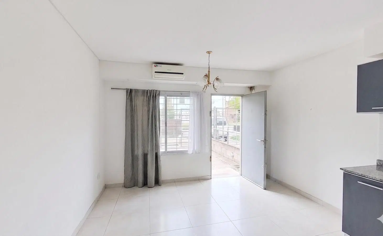 VENTA DE 2 PH 2 AMBIENTES CON COCHERA 2