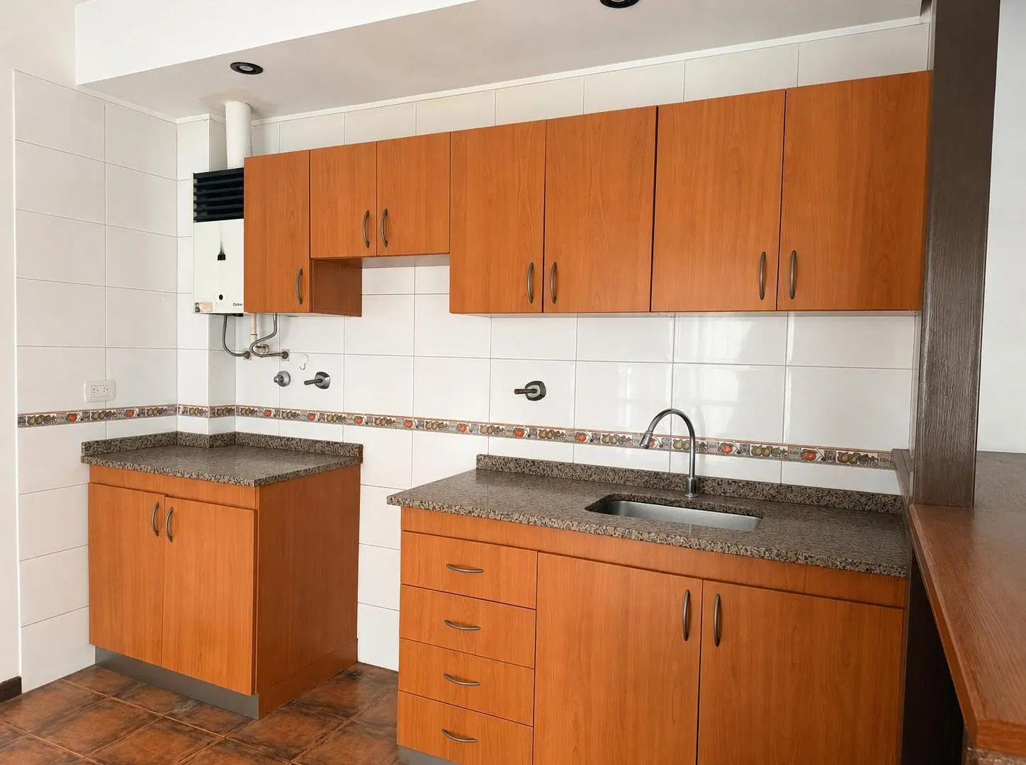 VENTA DUPLEX 3 AMBIENTES EN CONDOMINIO VILLA SARMIENTO 8