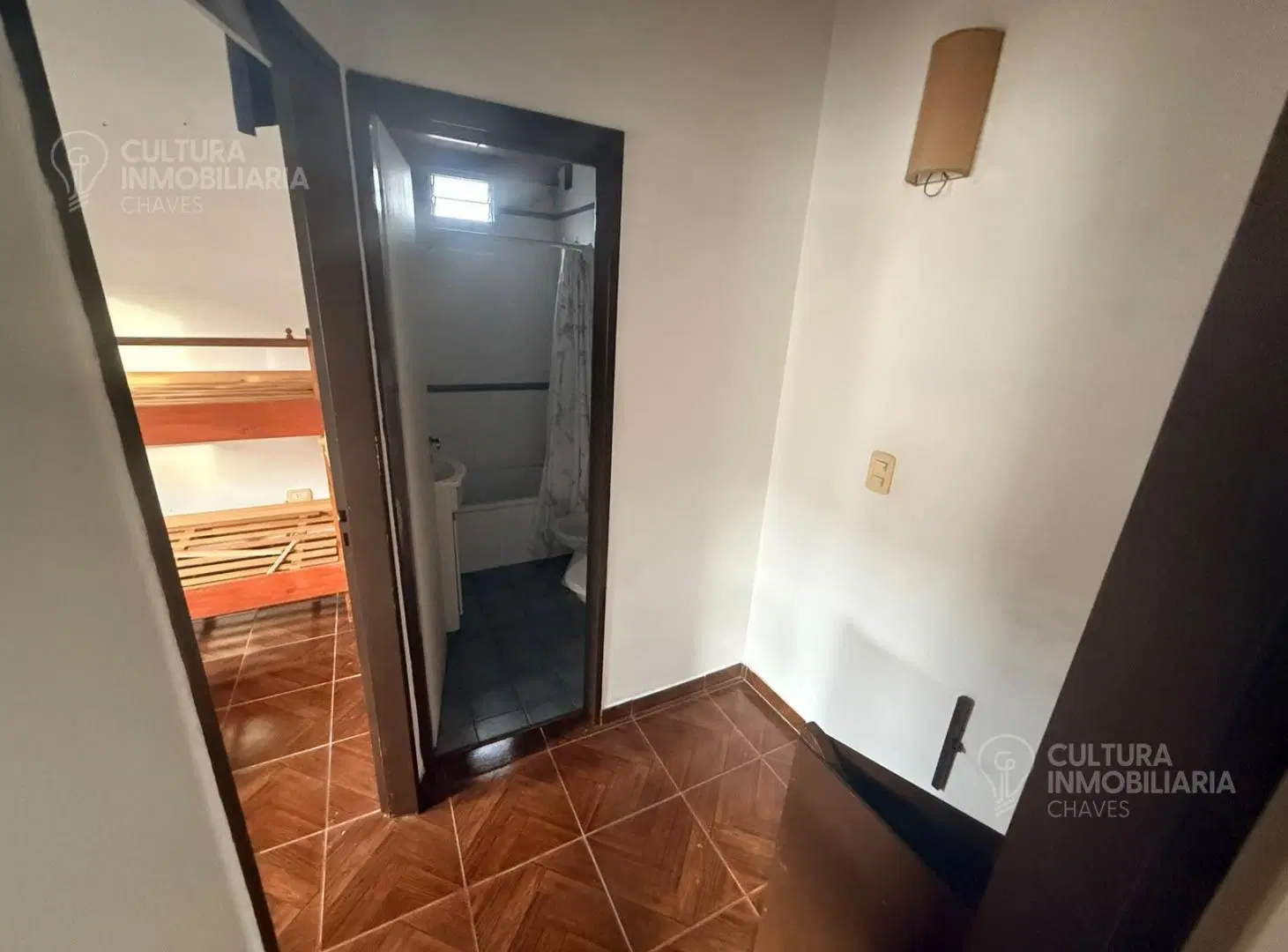 VENTA DUPLEX 3 AMBIENTES EN CONDOMINIO VILLA SARMIENTO 1
