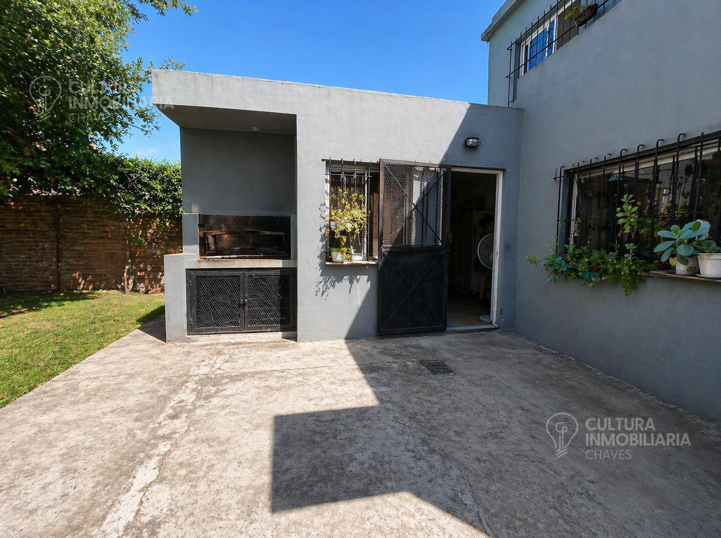 Foto de VENTA CASA HURLINGHAM 5 AMBIENTES PATIO Y COCHERA, imagen 1