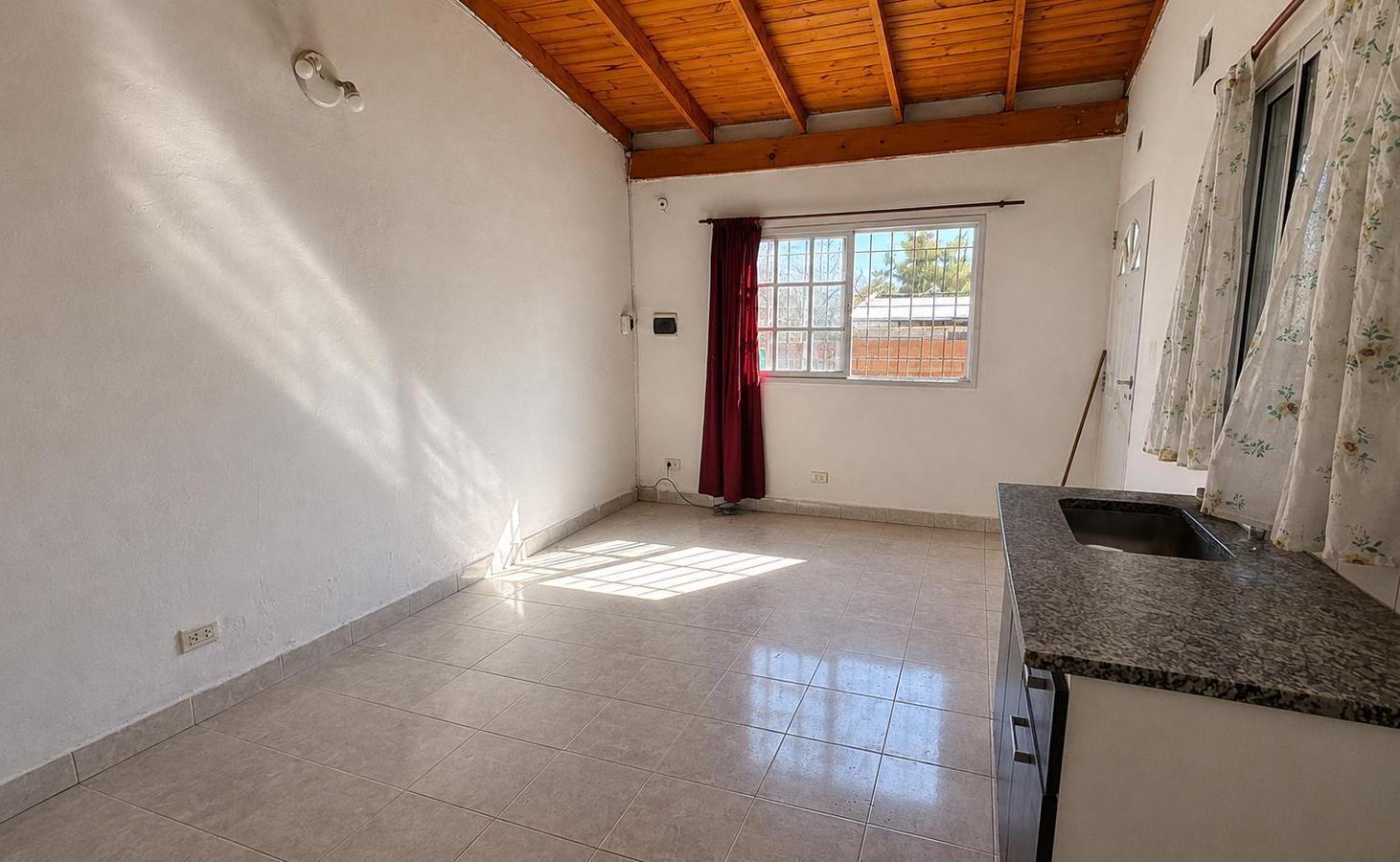 Foto de VENTA MULTIFAMILIAR EN GENERAL RODRÍGUEZ CASAS EN MISMO LOTE MAS, imagen 5