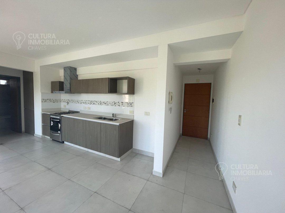 Foto de VENTA DEPARTAMENTO 2 AMBIENTES VILLA SARMIENTO CON BALCON, imagen 1