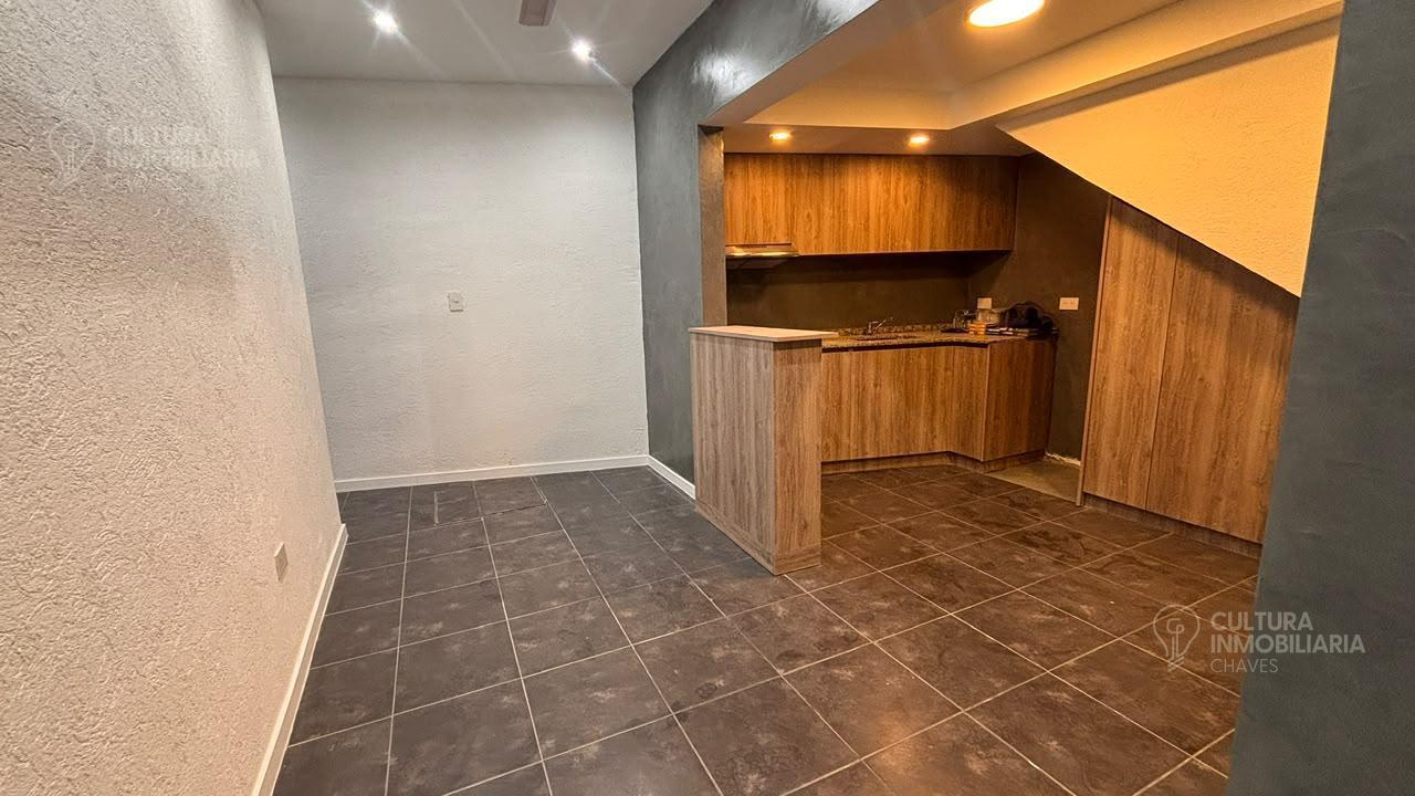 Foto de VENTA PH 2 AMBIENTES PLANTA BAJA VILLA SARMIENTO CON PATIO REFACIONADO, imagen 4