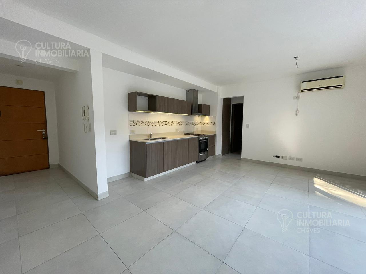 Foto de VENTA DEPARTAMENTO DOS AMBIENTES VILLA SARMIENTO CON PATIO, imagen 4