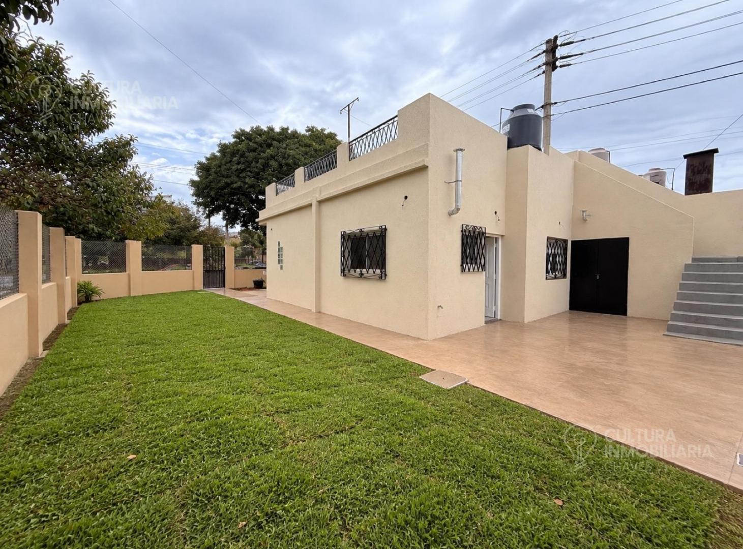 Foto de VENTA CASA 3 AMBIENTES EN HURLINGHAM REFACCIONADA A NUEVA, imagen 1