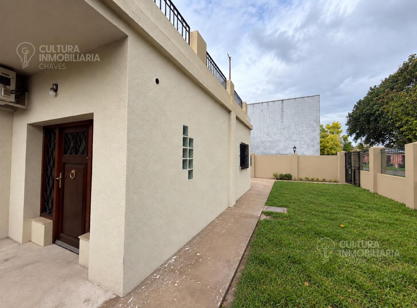 Foto de VENTA CASA 3 AMBIENTES EN HURLINGHAM REFACCIONADA A NUEVA, imagen 4