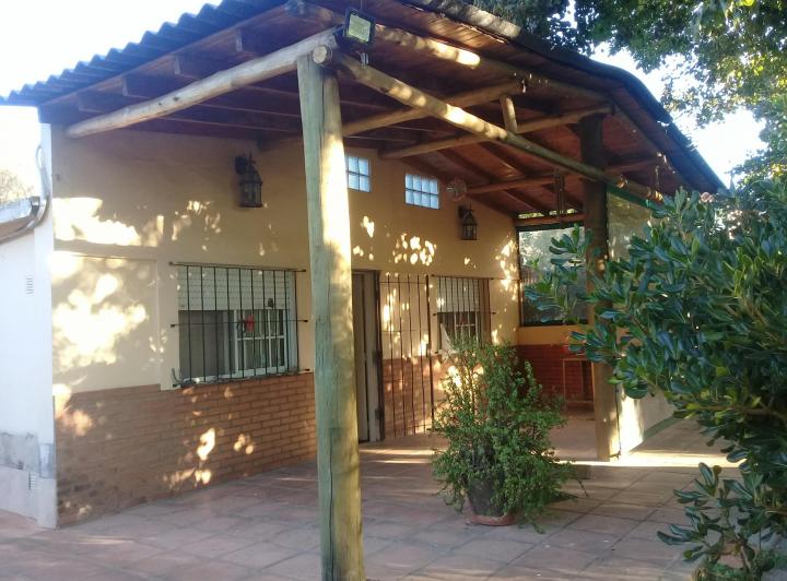 Casaquinta 1100m2 de tierra