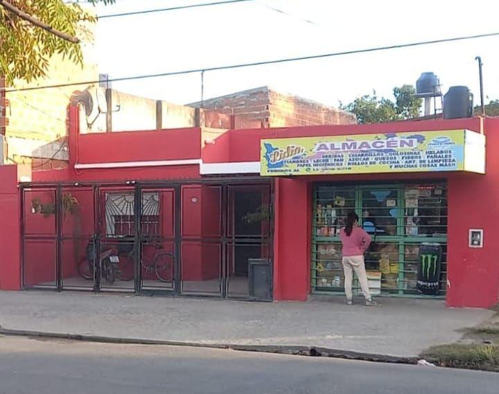 Casa con local sobre Av. Remigio Lopez en venta, José C Paz