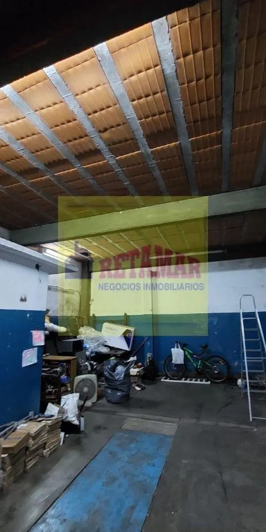 Local comercial de 130 m2 en alquiler en Villa Luzuriaga 5