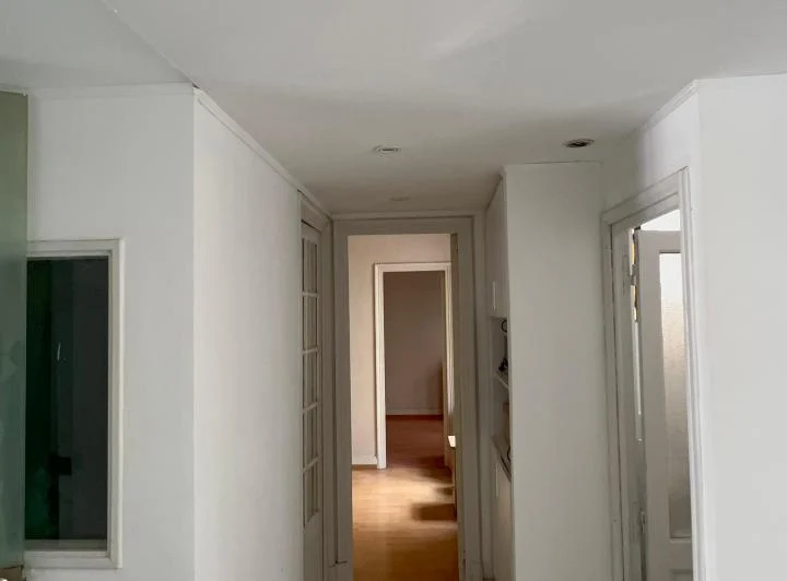 HERMOSO SEMIPISO SOBRE AV CÓRDOBA 4