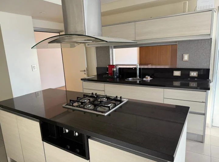 Luminoso piso en Belgrano R. Parrilla propia. Amenities y seguridad 2