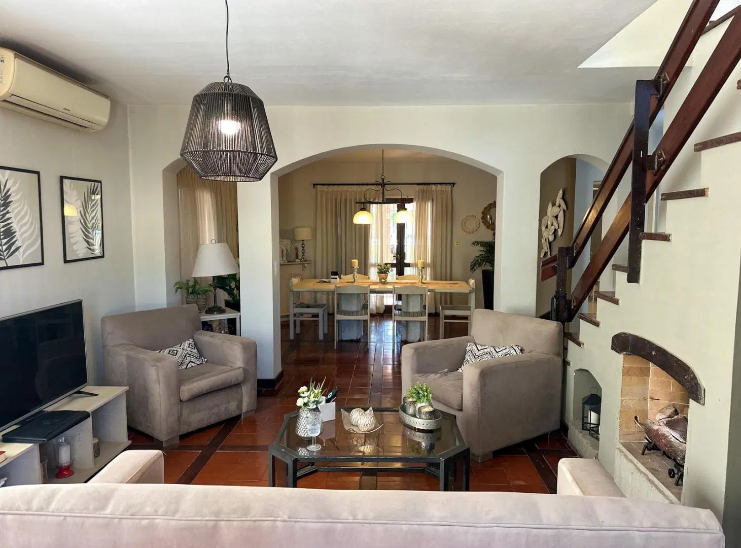 Casa en Venta en Ituzaingó al 400, Yerba Buena, gran jardín 3