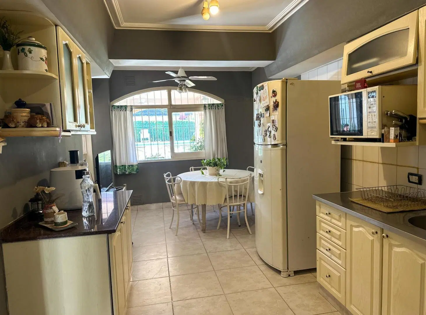 Casa en Venta en Ituzaingó al 400, Yerba Buena, gran jardín 5