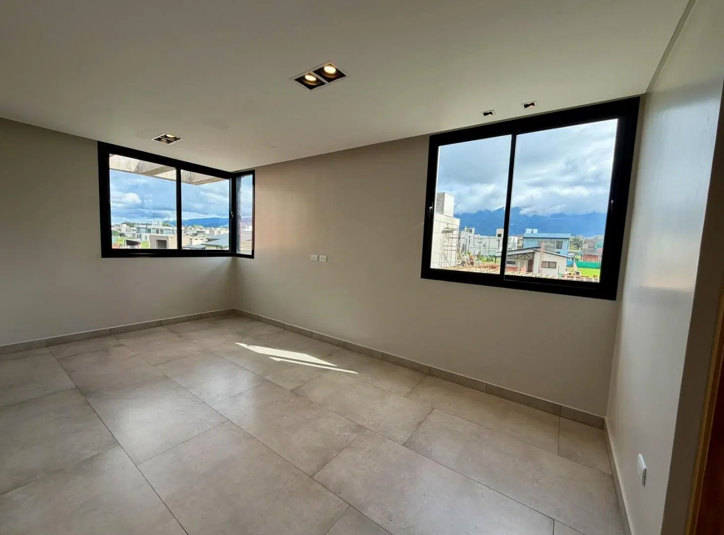 Casa en Venta en Country The Point 3