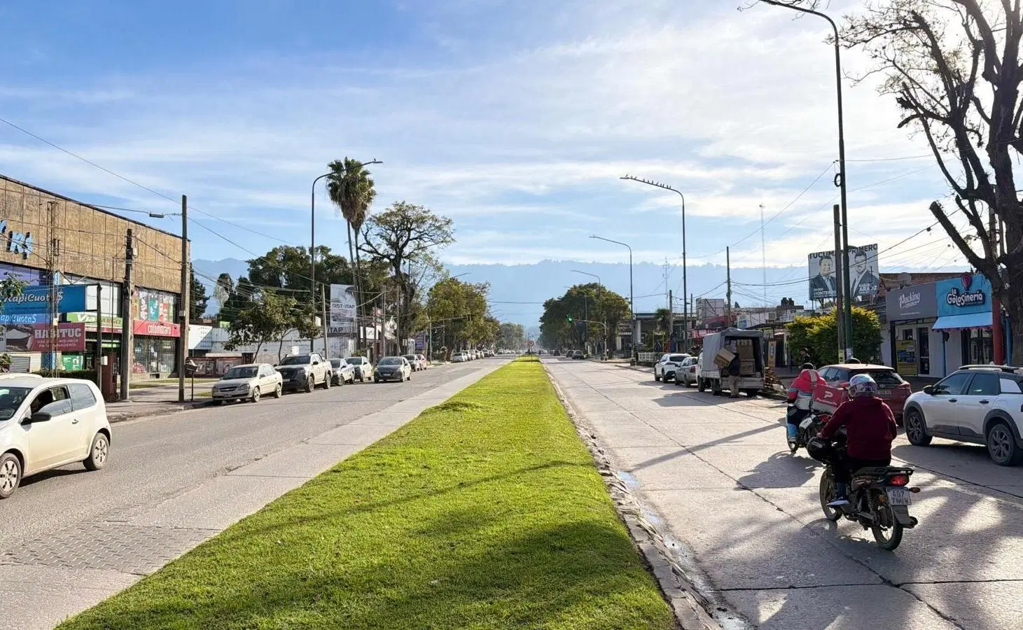 Casa en Venta en Av. Aconquija al 1800, amplio terreno 5