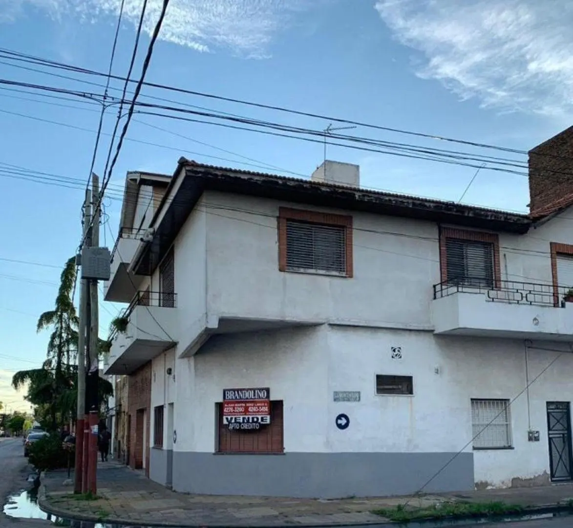 2 AMBIENTES - BUENA UBICACIÓN- APTO CREDITO 3