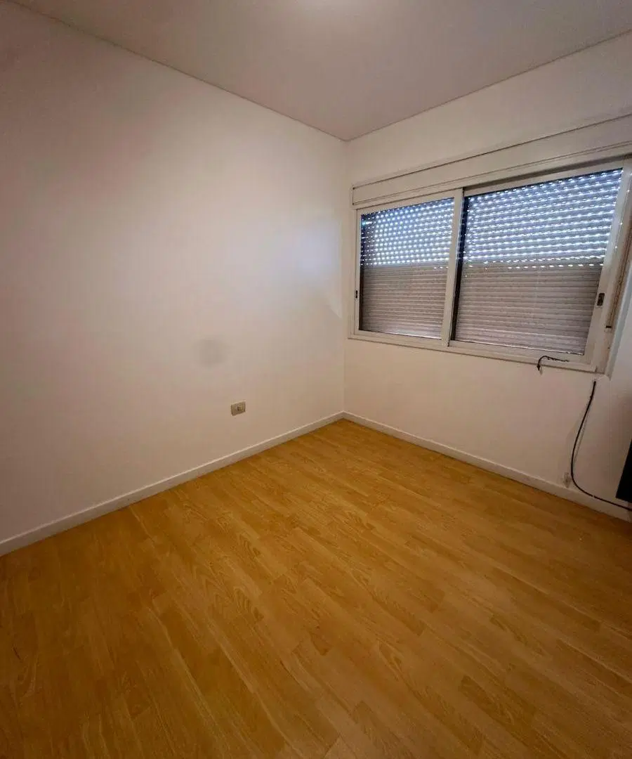 DEPARTAMENTO DE 3 AMBIENTES AMPLIO - EXCELENTE UBICACION 2