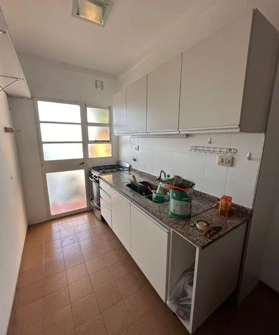 DEPARTAMENTO DE 3 AMBIENTES AMPLIO - EXCELENTE UBICACION 3