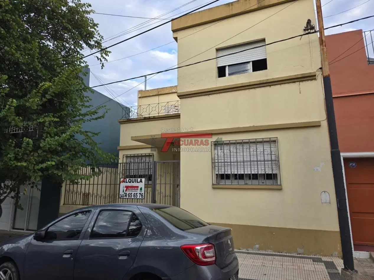 ALQUILER DE CASA EN CALLE LUIS AGOTE -4 DORMITORIOS. 2