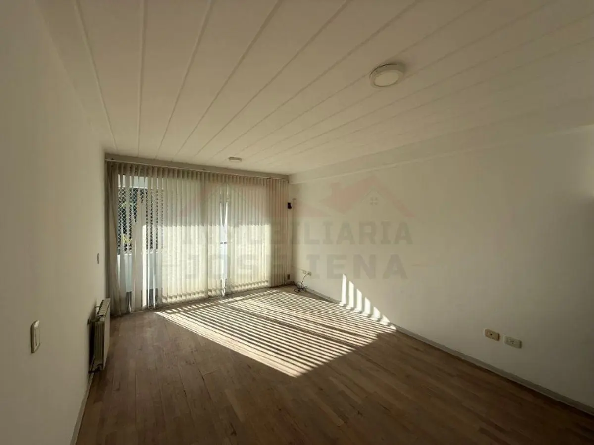Departamento 1 dorm. Ubicado en Calle 39 N° 669 e/ 8 y 9 – La Plata. 2