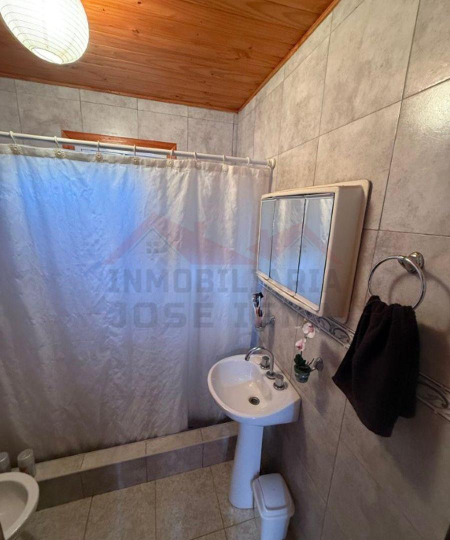 Foto de Casa 2 dormitorios - Calle 58 N° 51 e/ 103 y Avenida Fuerza Aérea, imagen 2