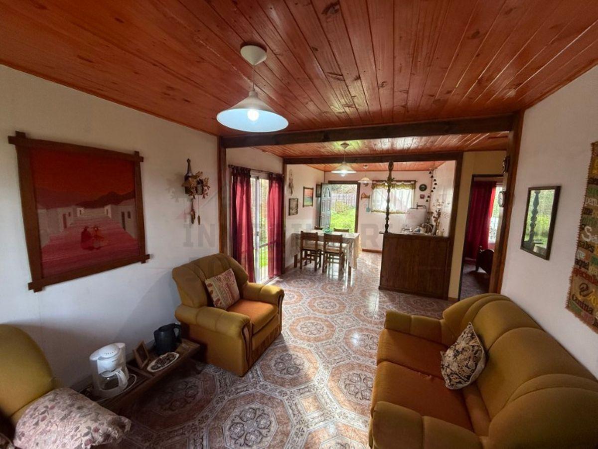 Foto de Casa 2 dormitorios - Calle 58 N° 51 e/ 103 y Avenida Fuerza Aérea, imagen 4