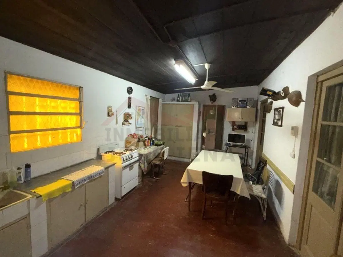 Casa 4 dormitorios - Calle Las Tropas N° 690 e/ 62 y 64, Barrio Parque – General Belgrano. 8