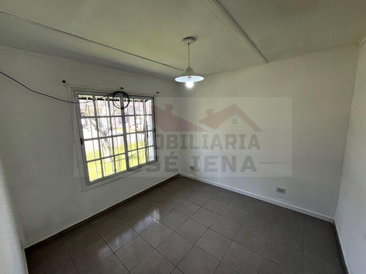 Foto de Casa 2 dormitorios -Calle 131 N° 1403 esquina 32, Barrio Pueblo Nuevo, imagen 1