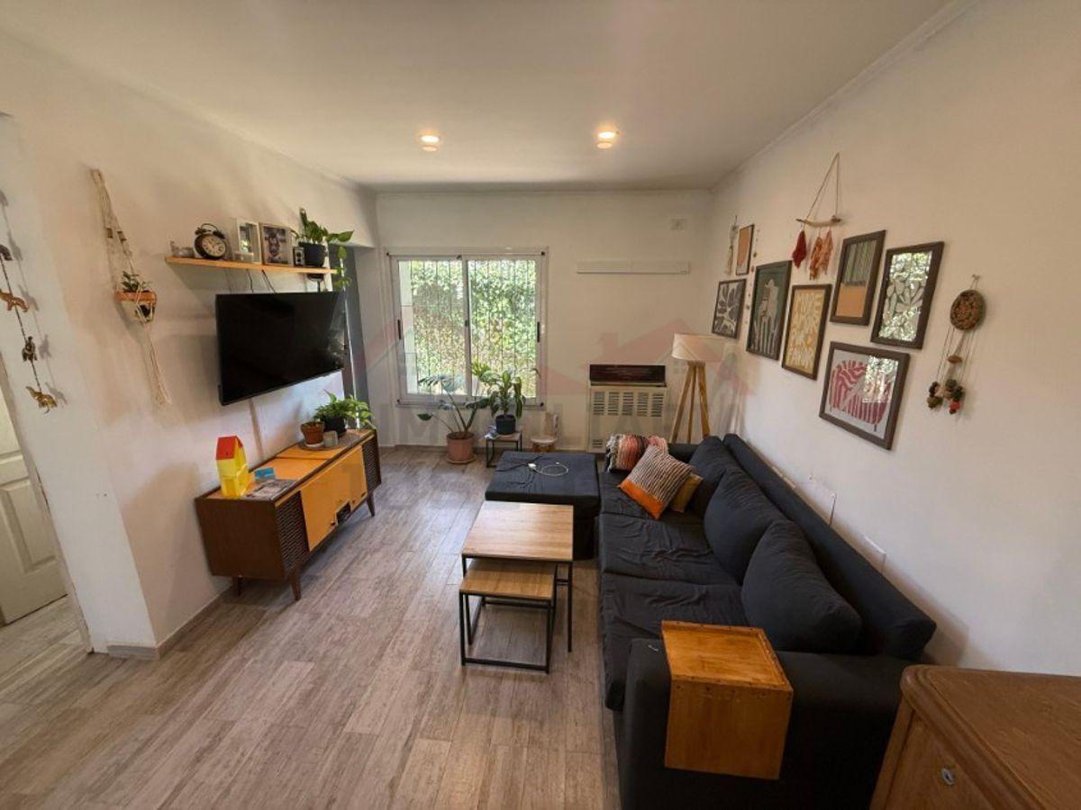 Foto de Casa 3 dormitorios Con Pileta - Calle 137 e/ 70 y 72, Barrio La, imagen 3
