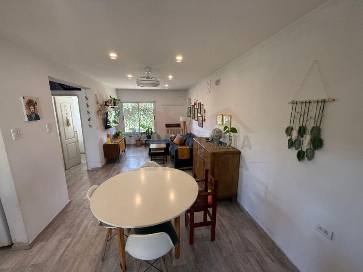 Foto de Casa 3 dormitorios Con Pileta - Calle 137 e/ 70 y 72, Barrio La, imagen 4